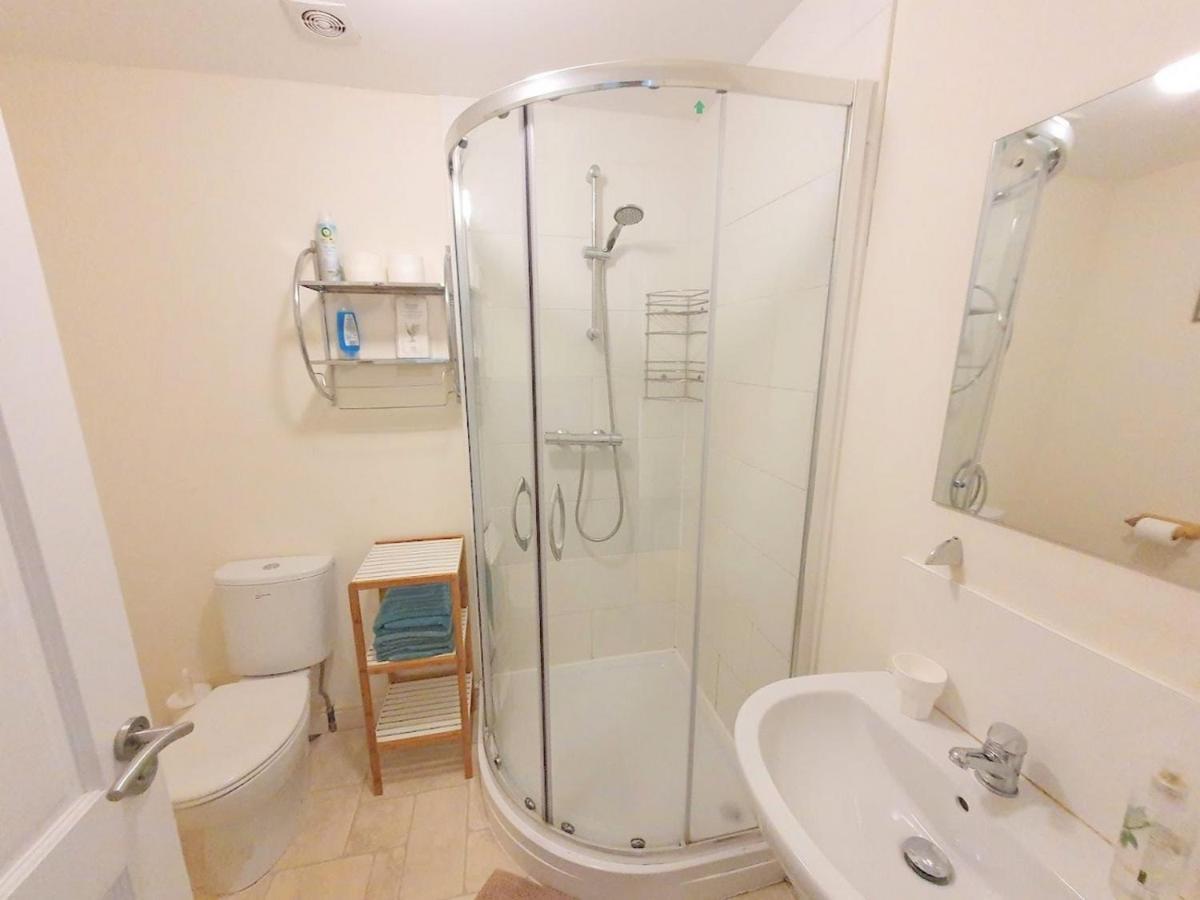 Bassett Flat With 2 Bedrooms And Superfast Wi-Fi Ситтингбурн Экстерьер фото