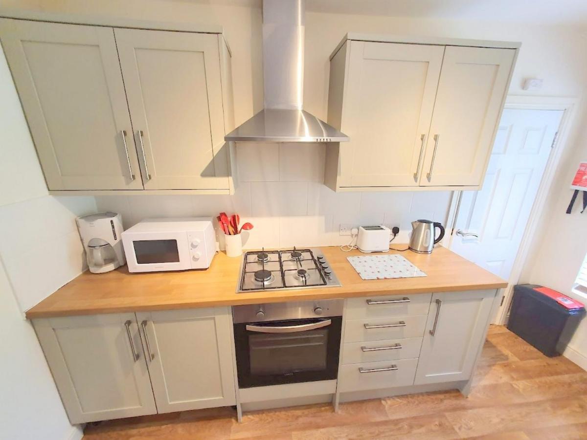 Bassett Flat With 2 Bedrooms And Superfast Wi-Fi Ситтингбурн Экстерьер фото