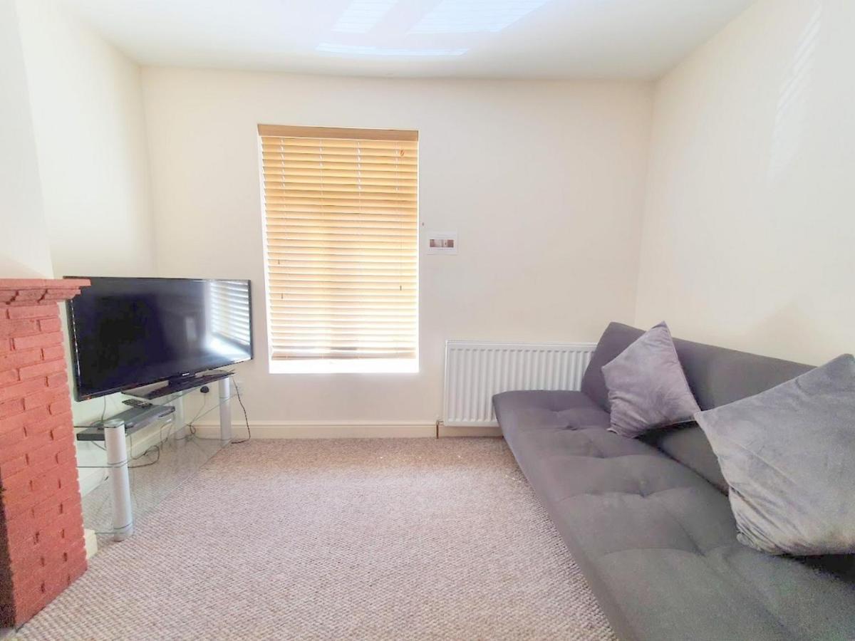 Bassett Flat With 2 Bedrooms And Superfast Wi-Fi Ситтингбурн Экстерьер фото